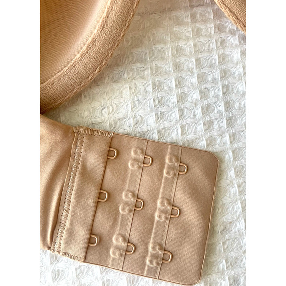 Skims Weightless Bra Size 42DDD Demi Nude Underwire Breathable Lightweight - Picture 4 of 5